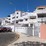 Cozy In Cristianos 아파트 *